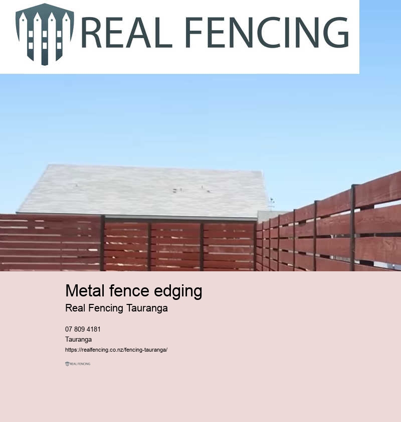 Aluminium pool fencing