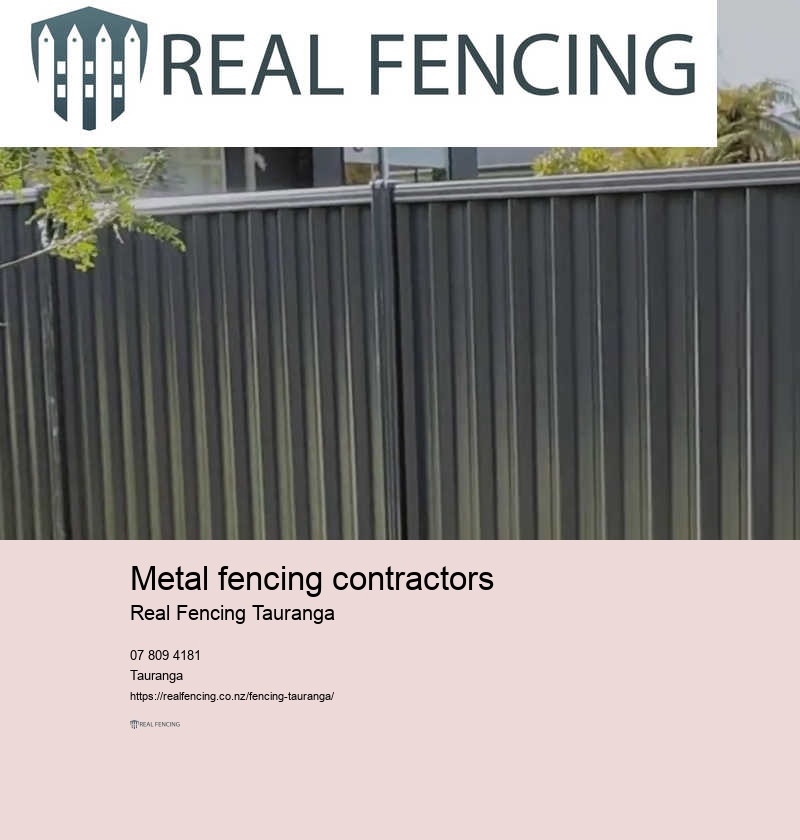 Aluminum metal fencing