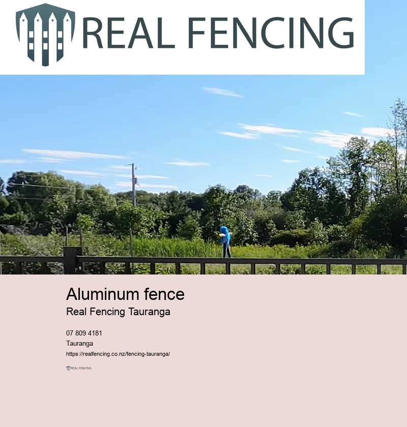 Aluminum metal fencing