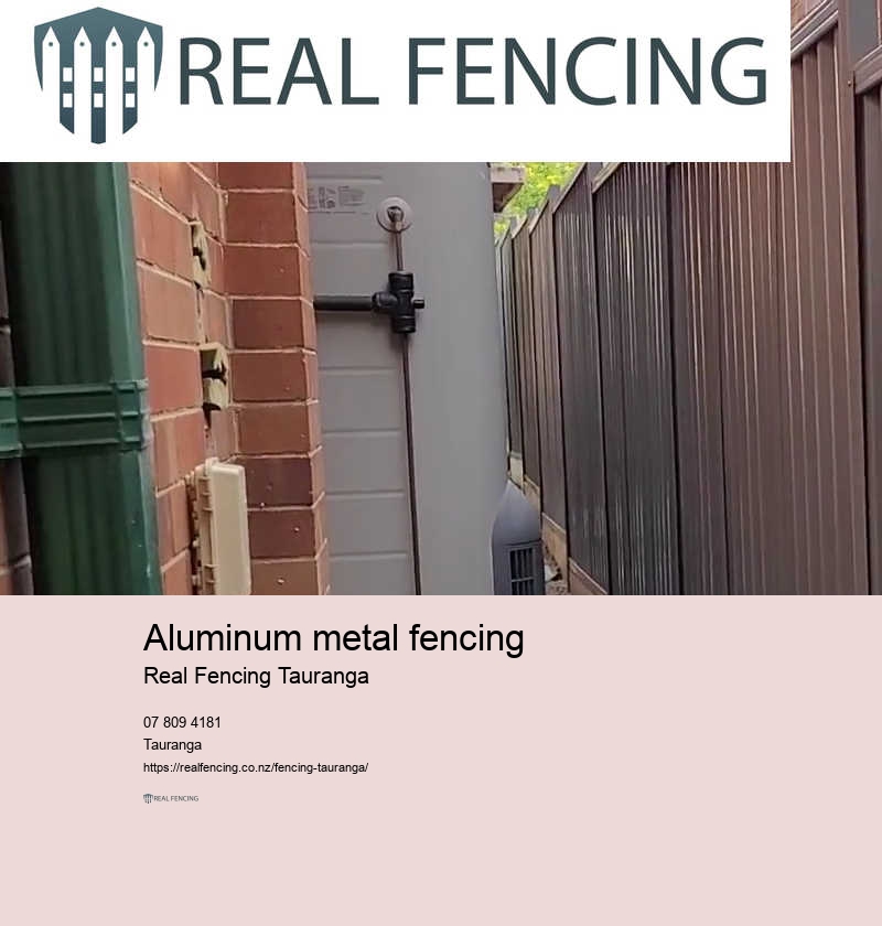 Types of timber fencing