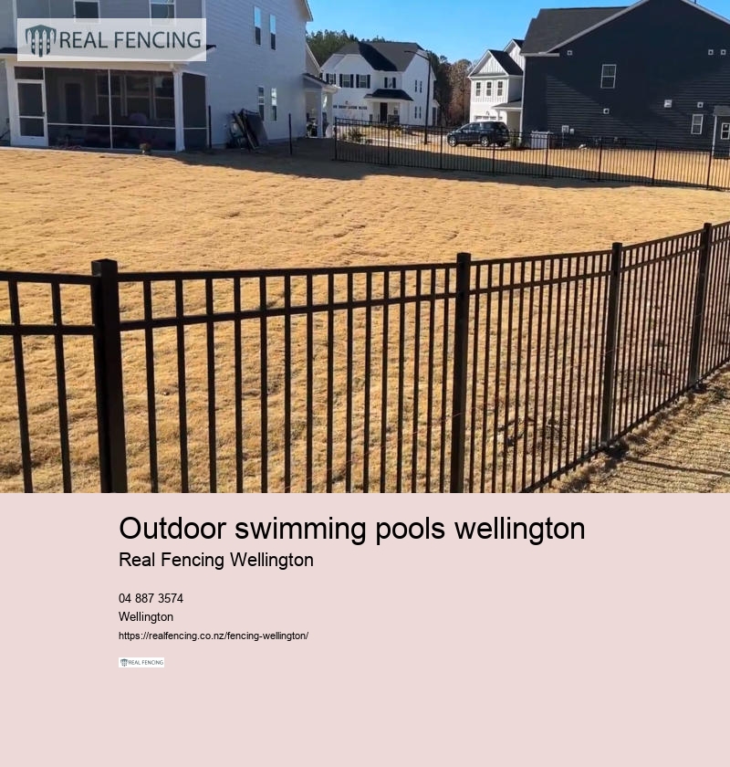 outdoor swimming pools wellington